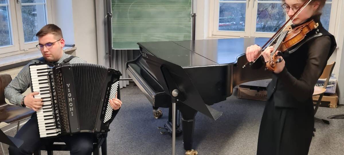 Zwei Musiktalente feiern Premiere