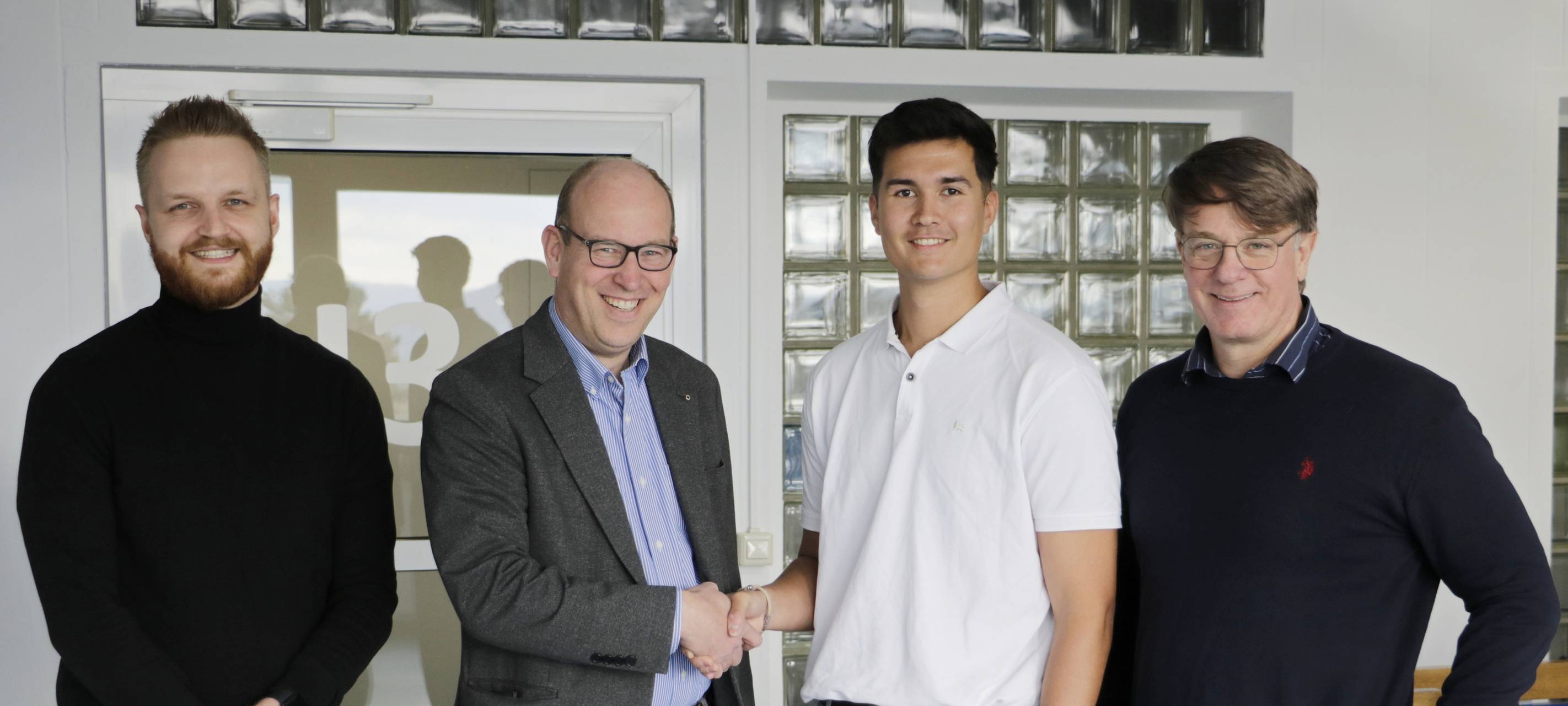 Erster BWL-Absolvent