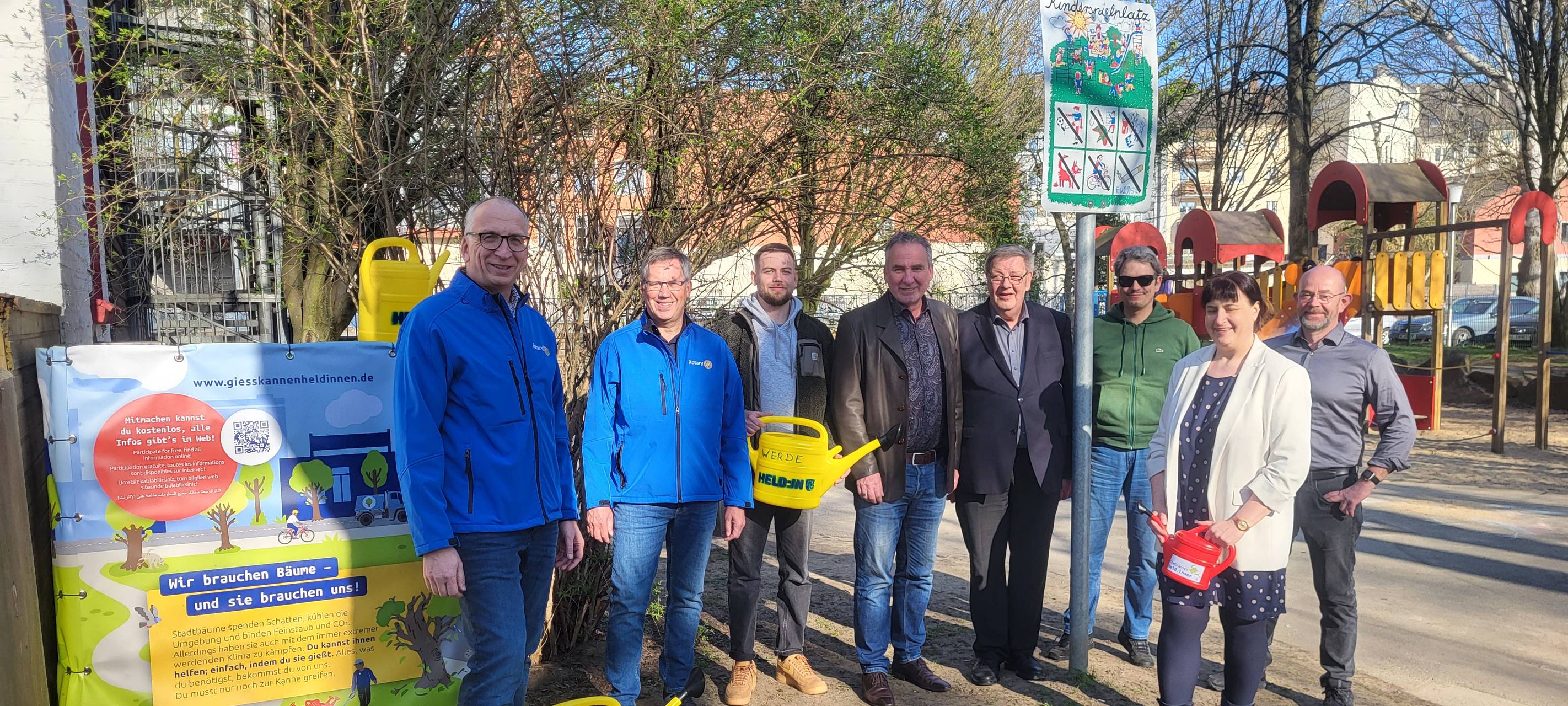 Helden mit Gießkannen