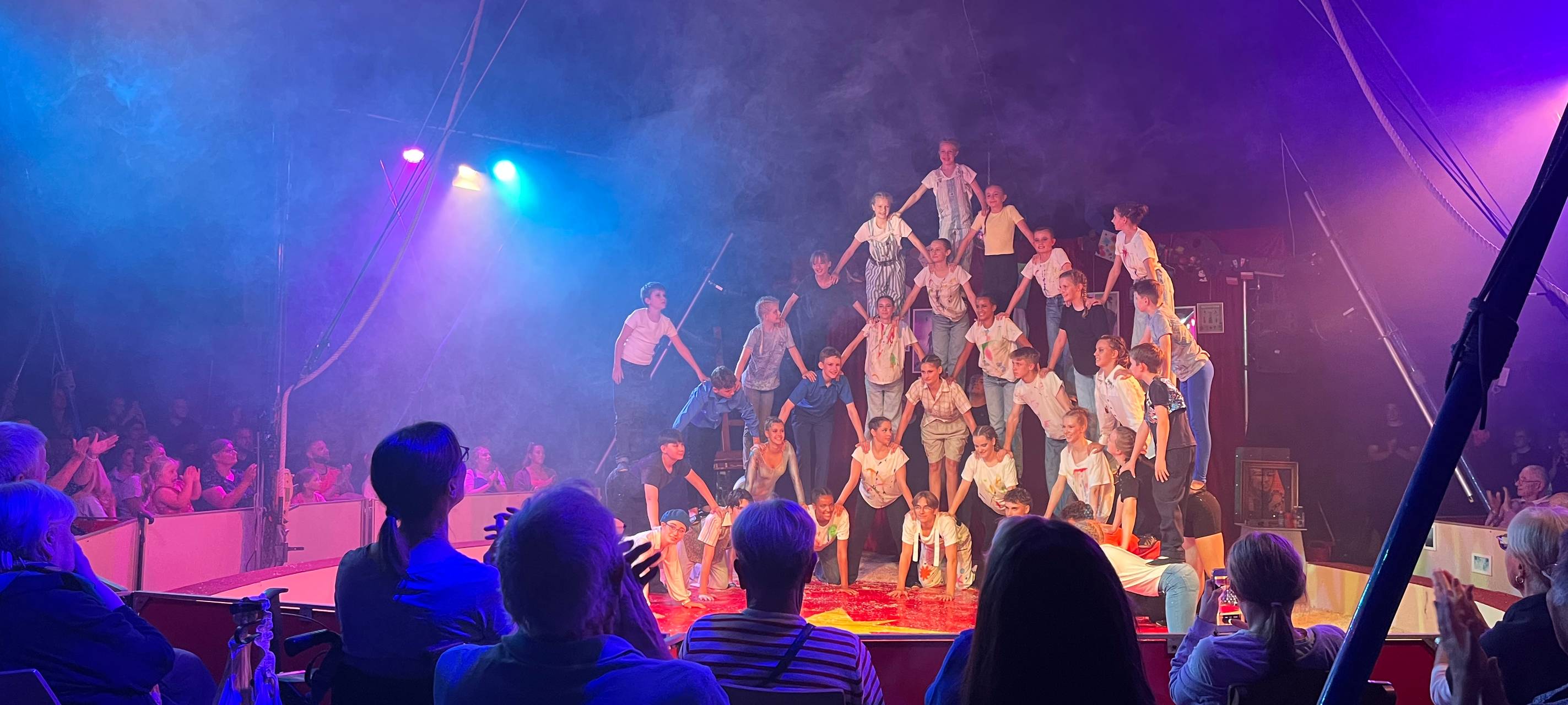 Premiere vom Zirkus Quamboni - a•muse•ment