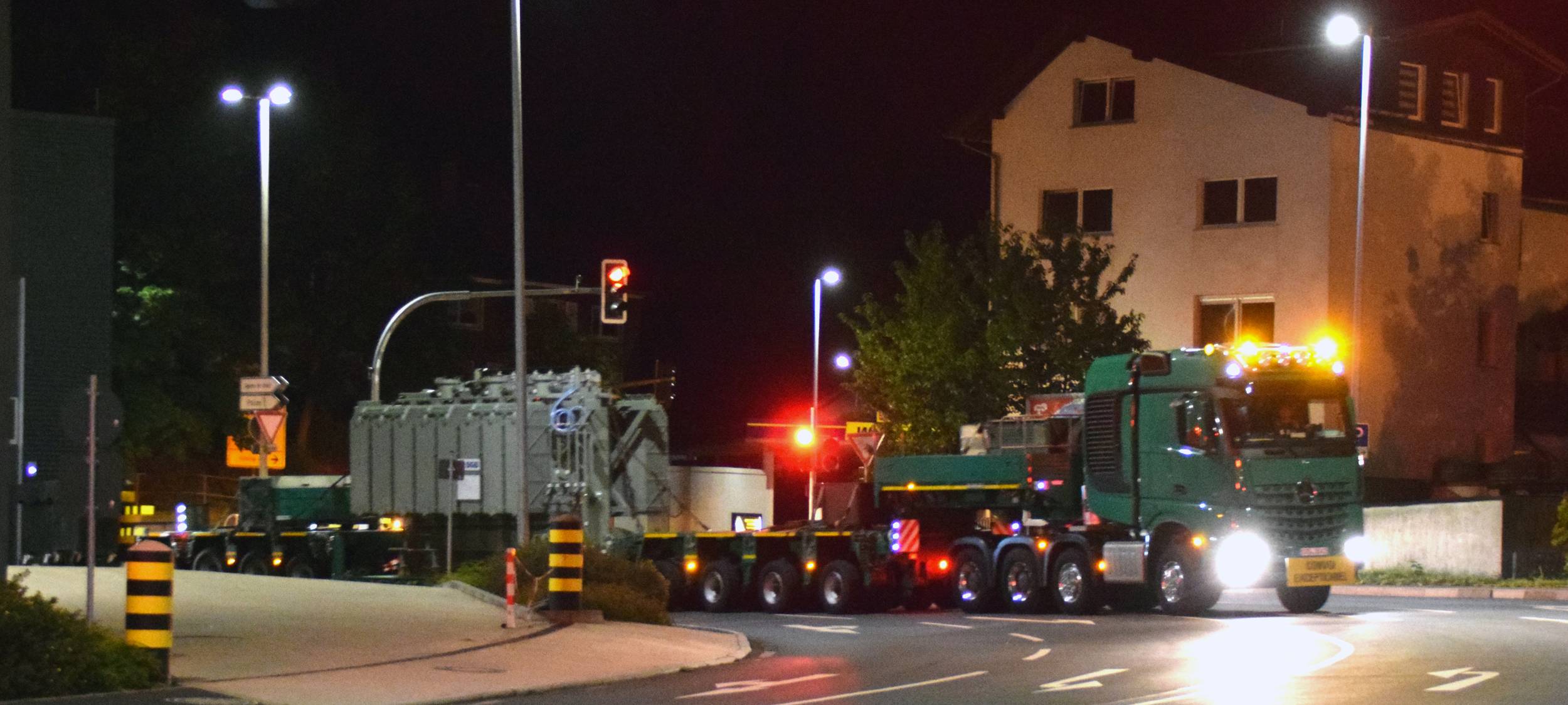 Achtung: Schwertransport