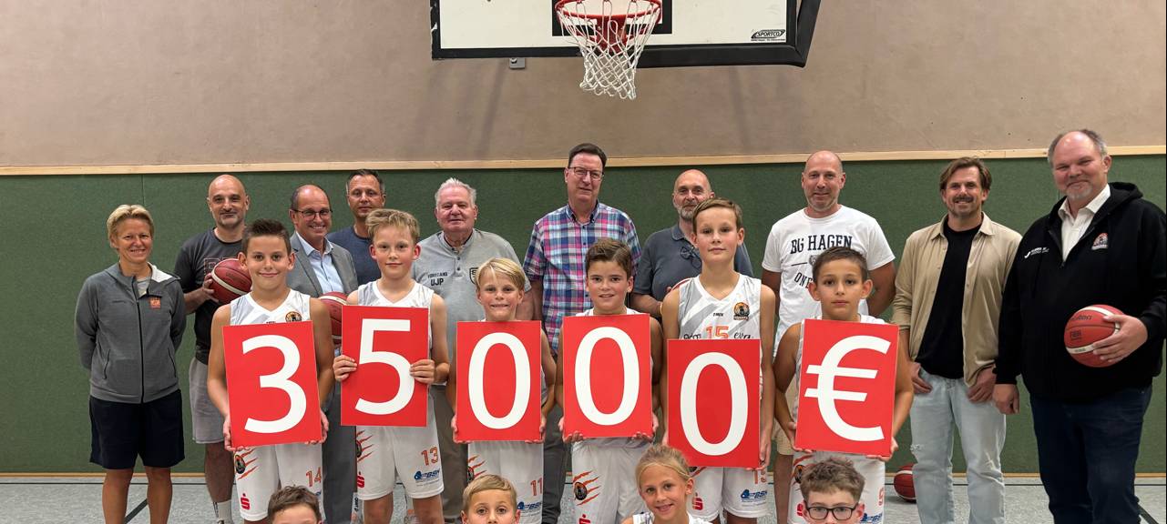 Sparkasse fördert Basketball-Nachwuchs