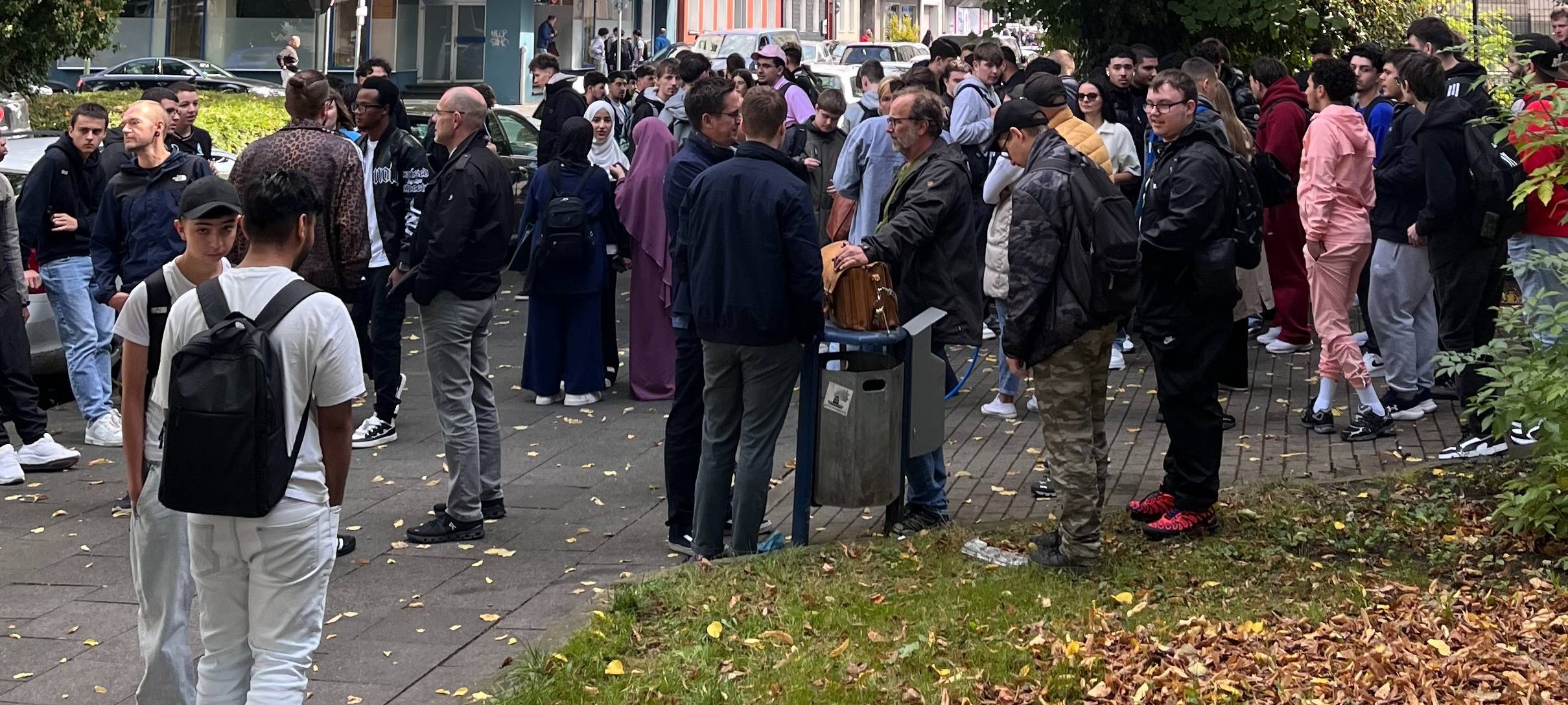 Cuno-Schüler im Gespräch mit dem OB