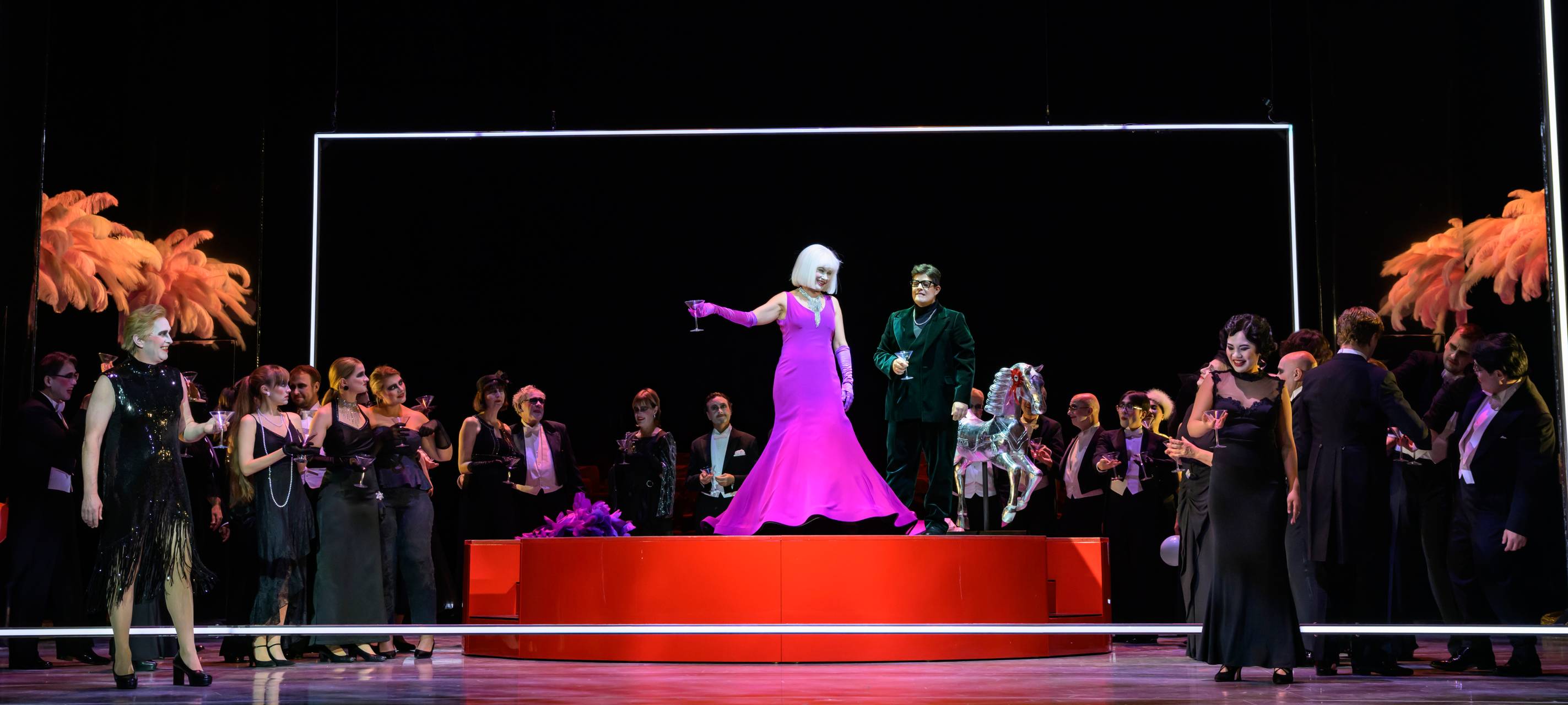 Theaterpremiere am Samstag