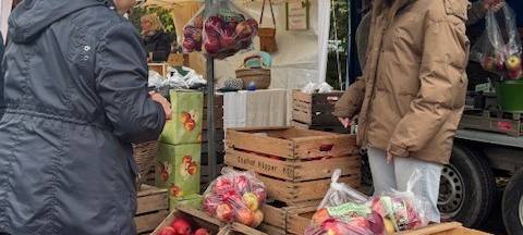 Herbststimmung in Dahl: Bauern- und Kreativmarkt lockt viele Besucher an