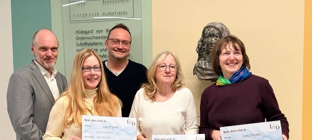 Hildegardis-Schule übergibt 15.000-Euro-Spende