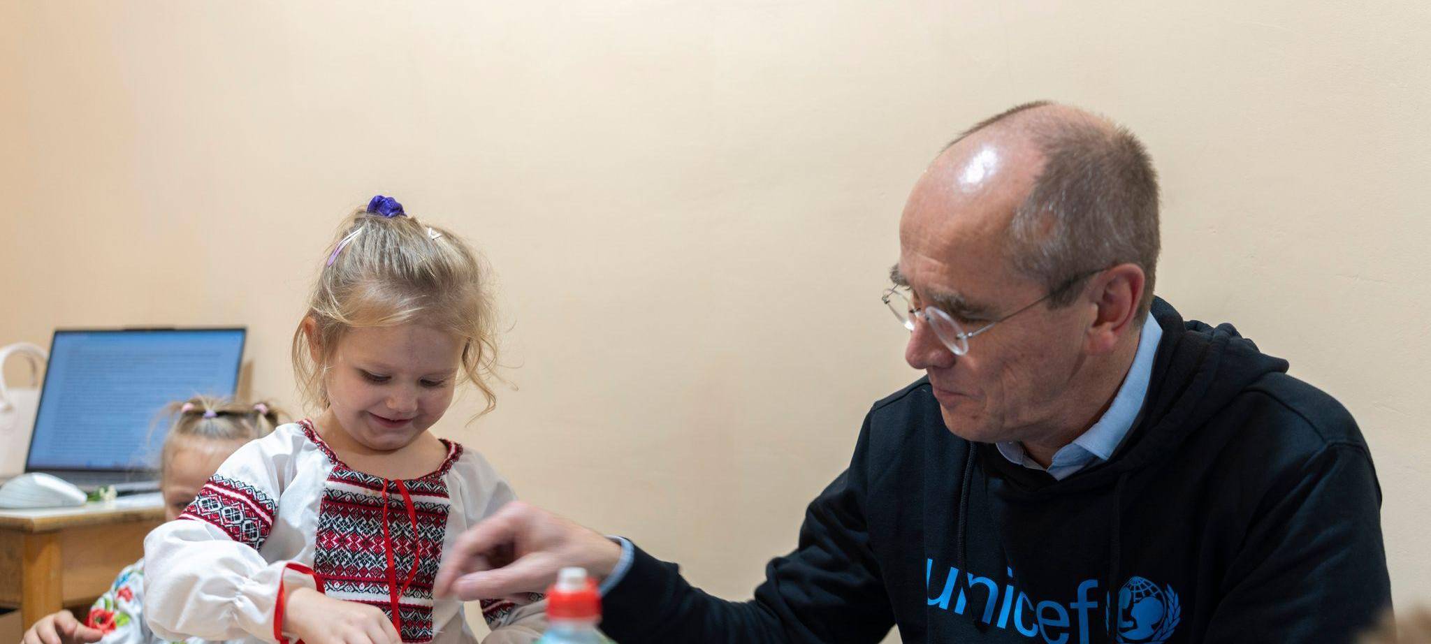 Unicef-Geschäftsführer Schneider in der Ostukraine