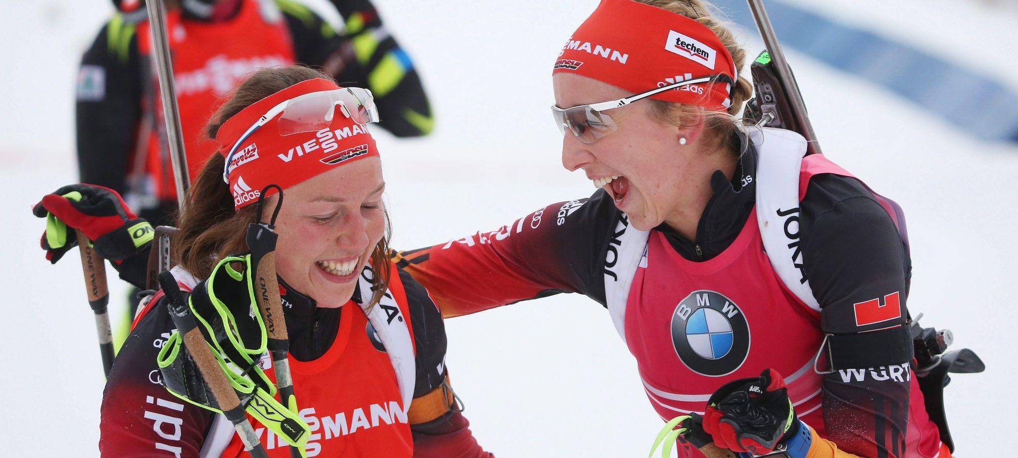 Laura Dahlmeier (l) und Franziska Preuß (r)