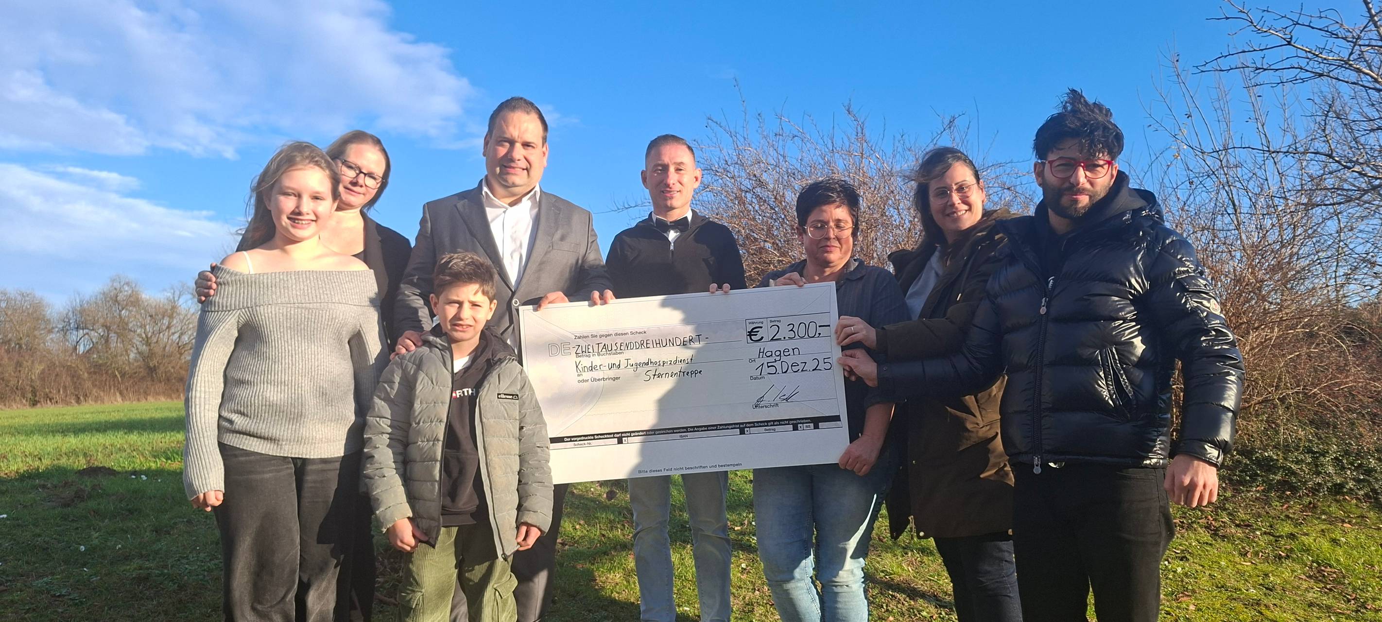 Clown Kunta Bunt sammelt 2.300 Euro für die Sterntreppe