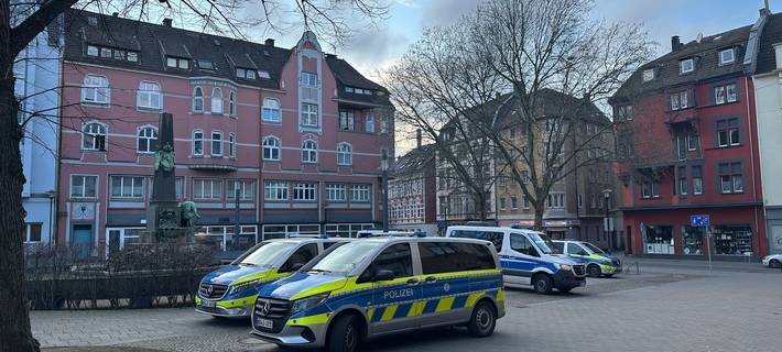 Einsatzkräfte der Polizei und des Ordnungsdienstes nahmen erneut die polizeilichen Konzeptbereiche in den Fokus und kontrollierten zahlreiche Personen u.a. am Bodelschwinghplatz.