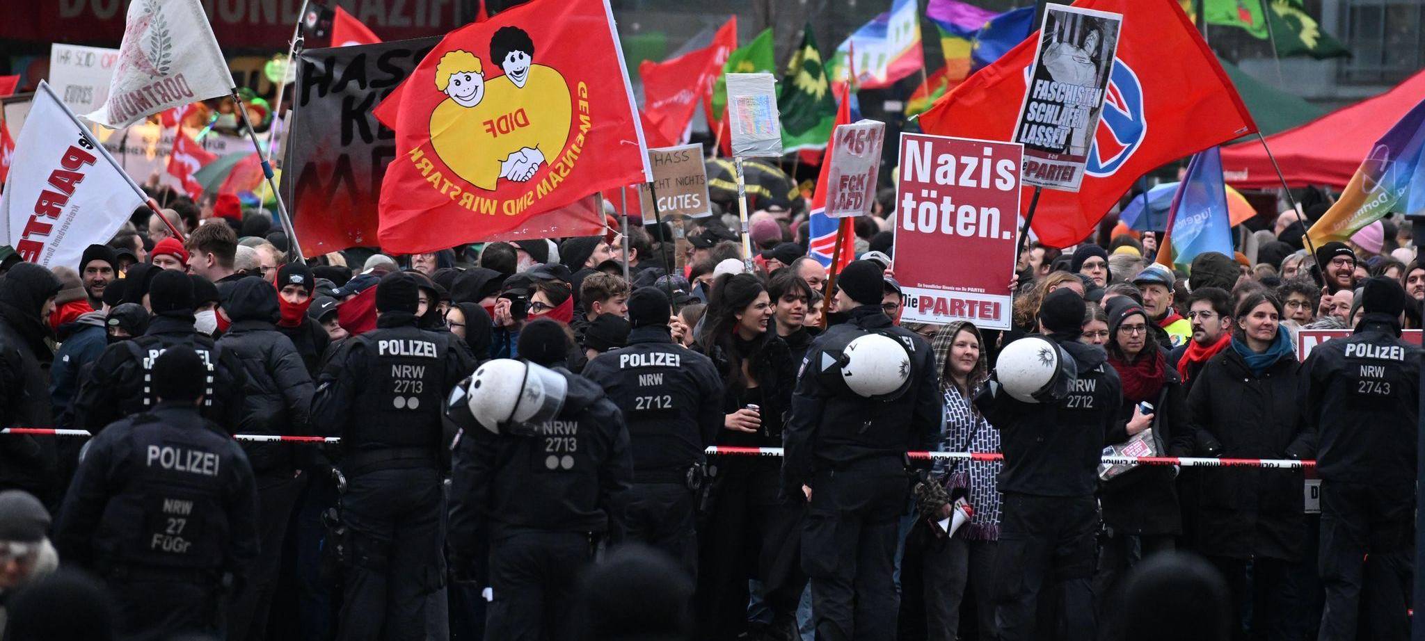 Proteste gegen Höcke-Rede