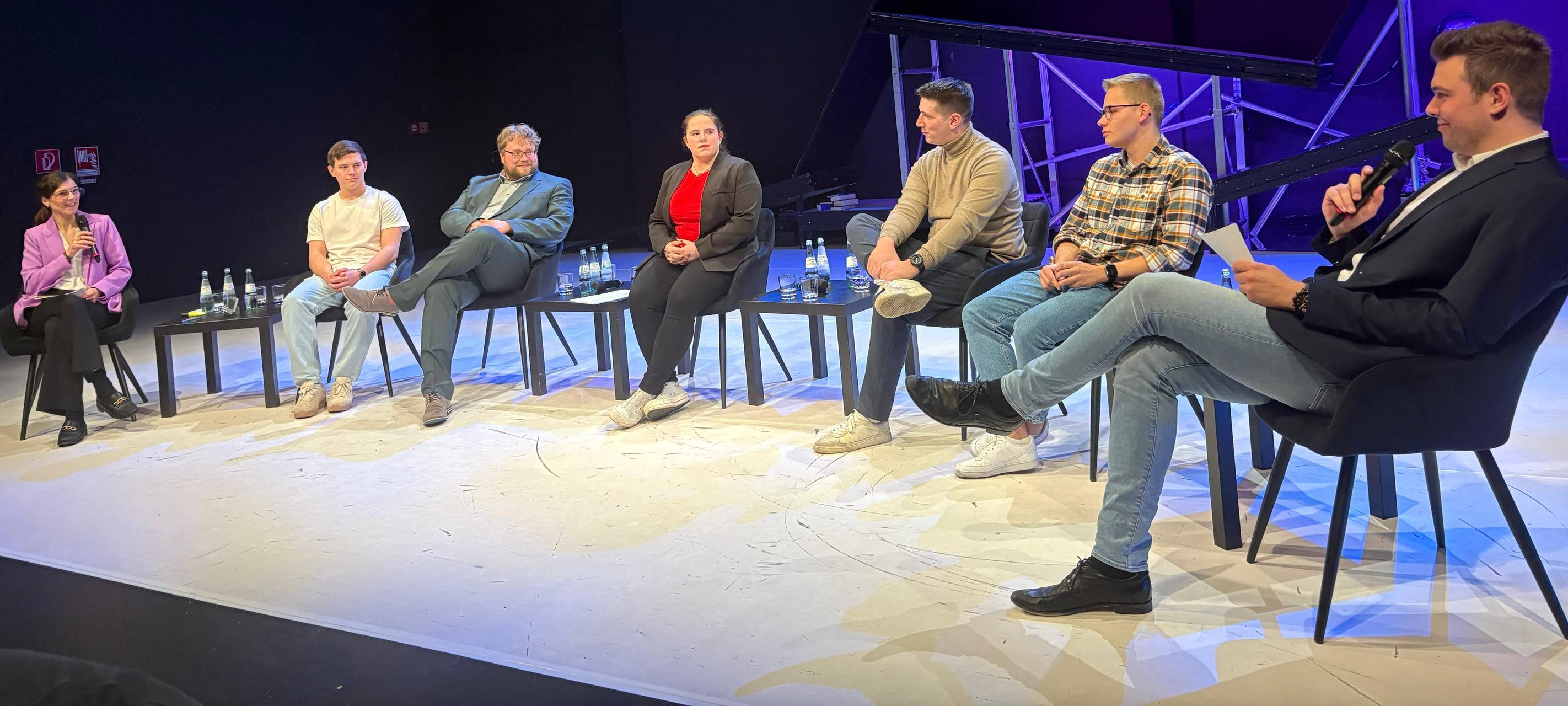 Politischer Salon zum Thema Wehrpflicht