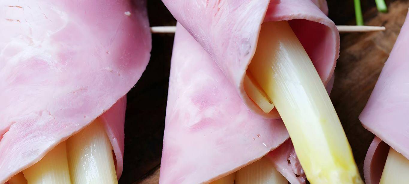 Zubereitung eines Spargel-Cordon-Bleu