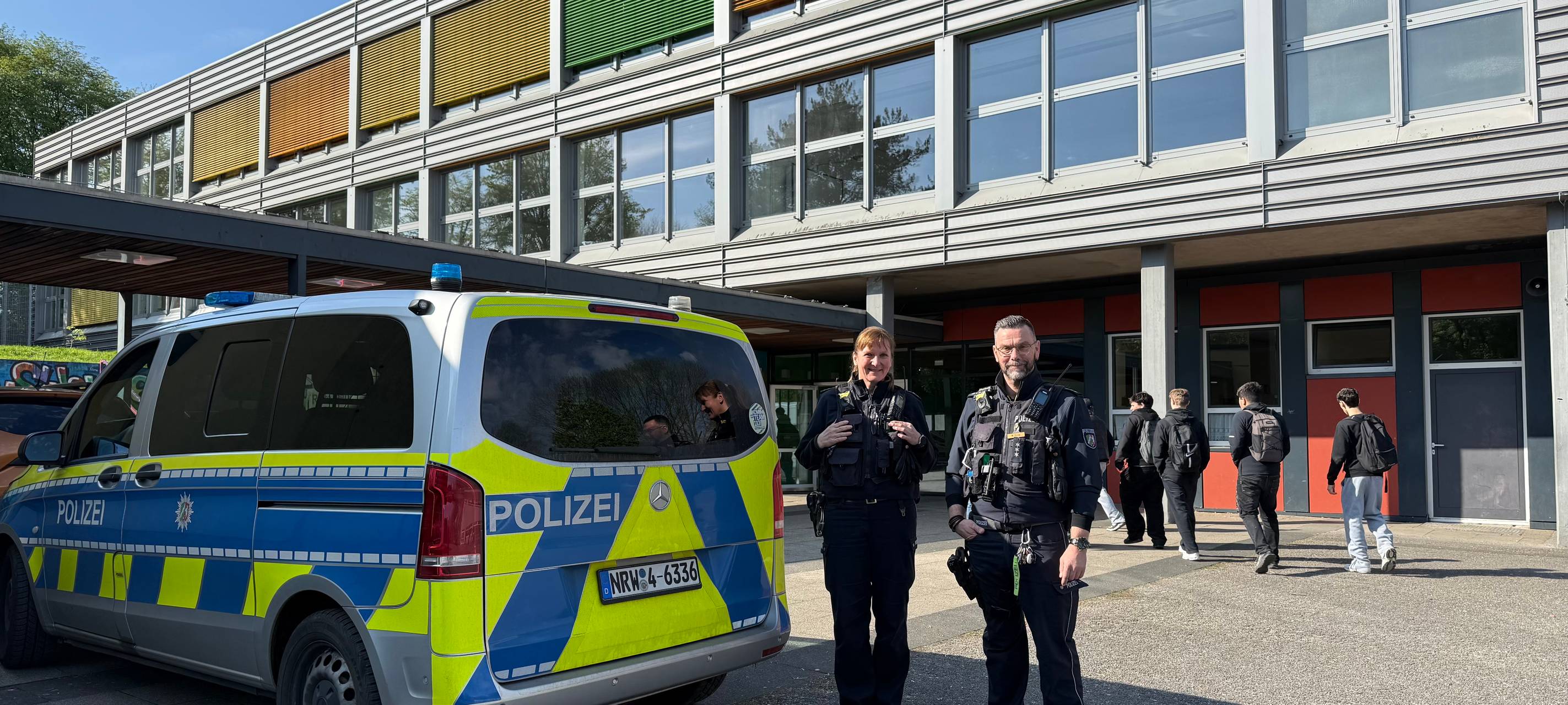 Polizei auf Streife an Schulen
