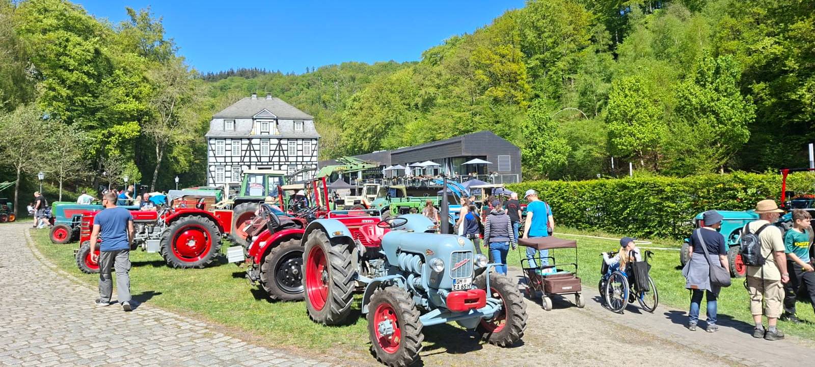 Trecker-Treff im Freilichtmuseum