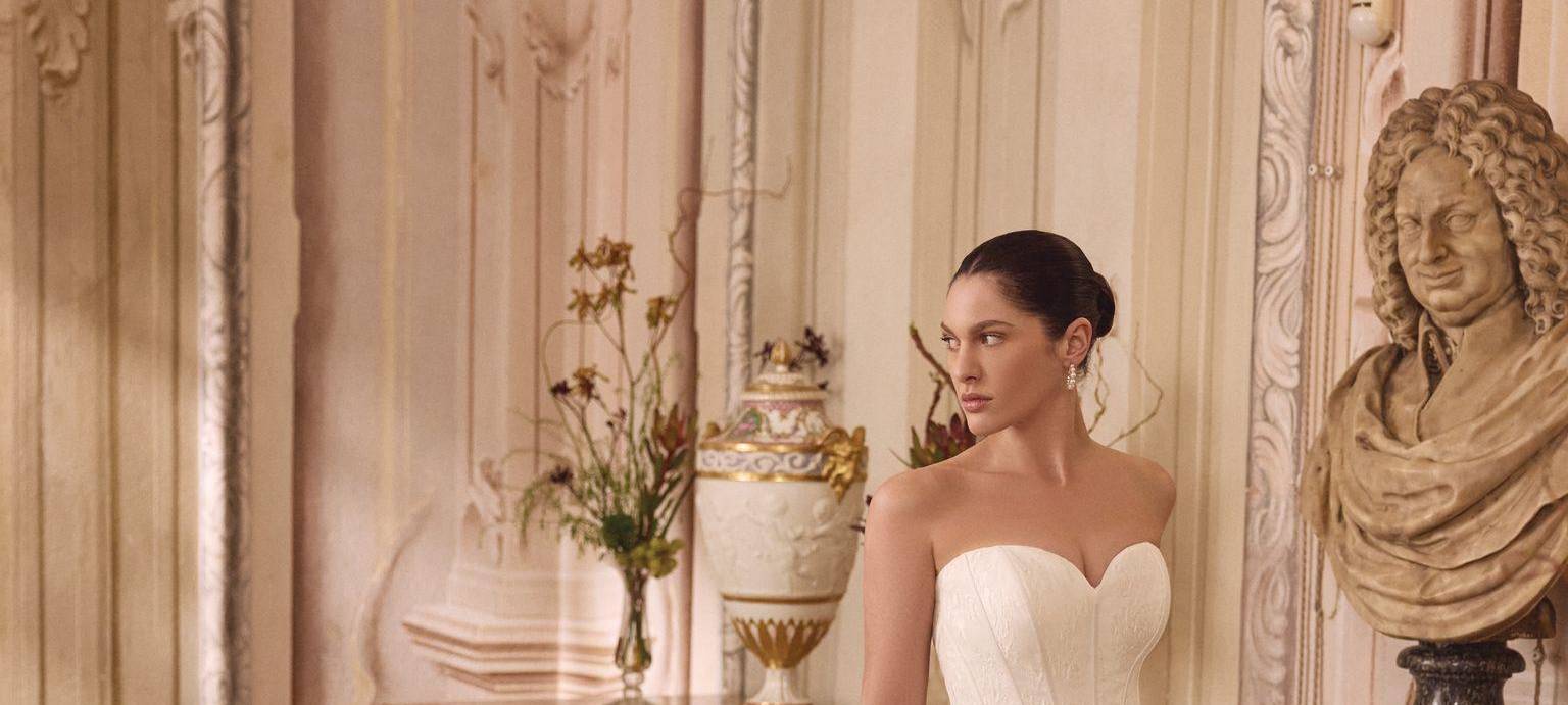 Drapierungen am Hochzeitskleid von Justin Alexander