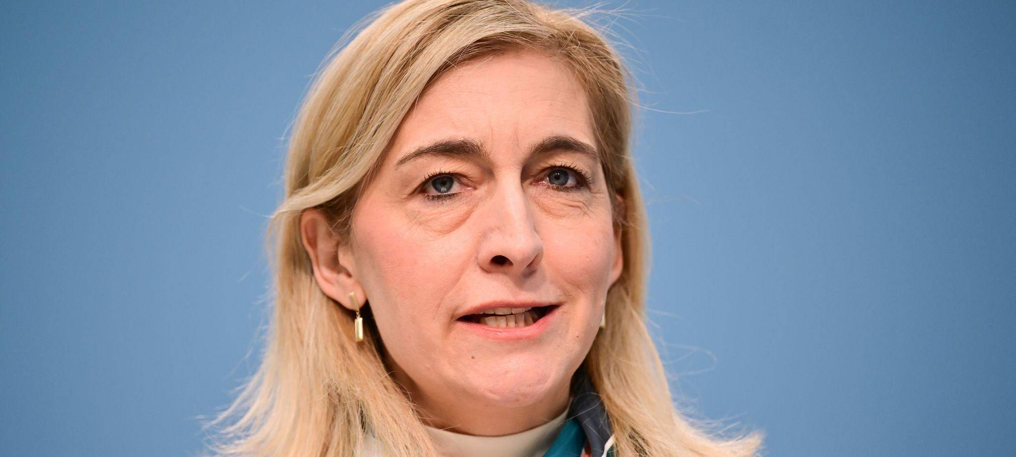 Ministerin Warken