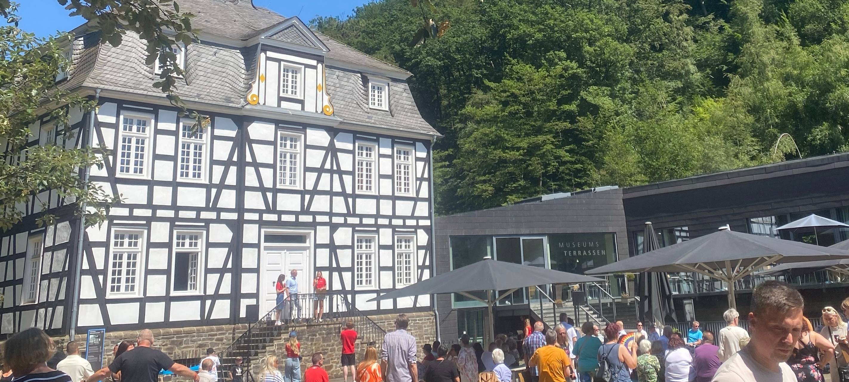 Zwei Millionen für "58093"