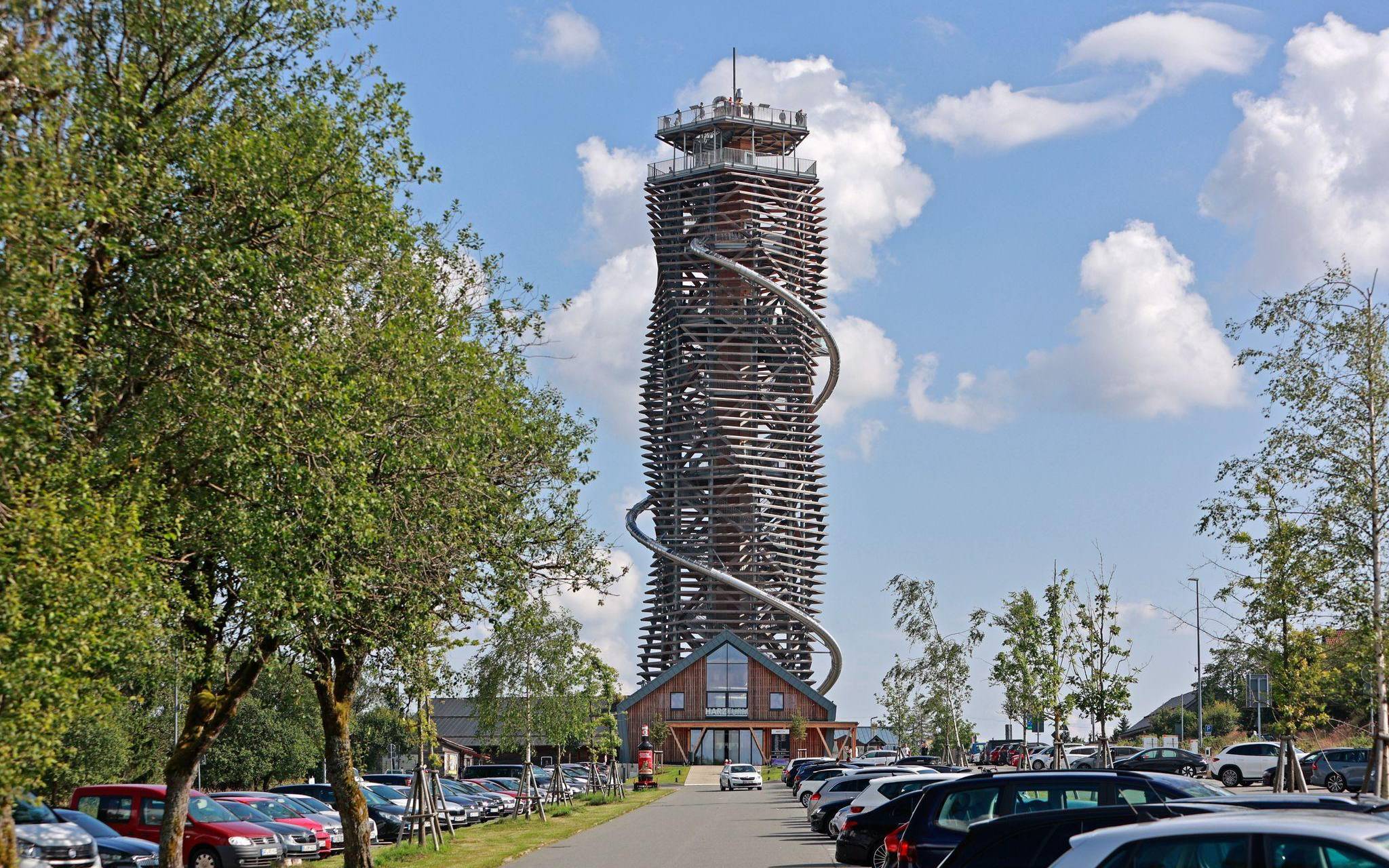 Blick auf den Harzturm am Torfhaus.