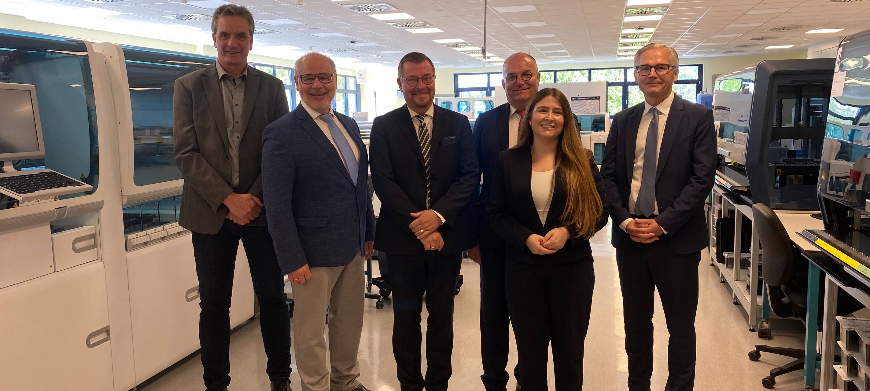 Parlamentarischer Besuch im Blutspendezentrum West
