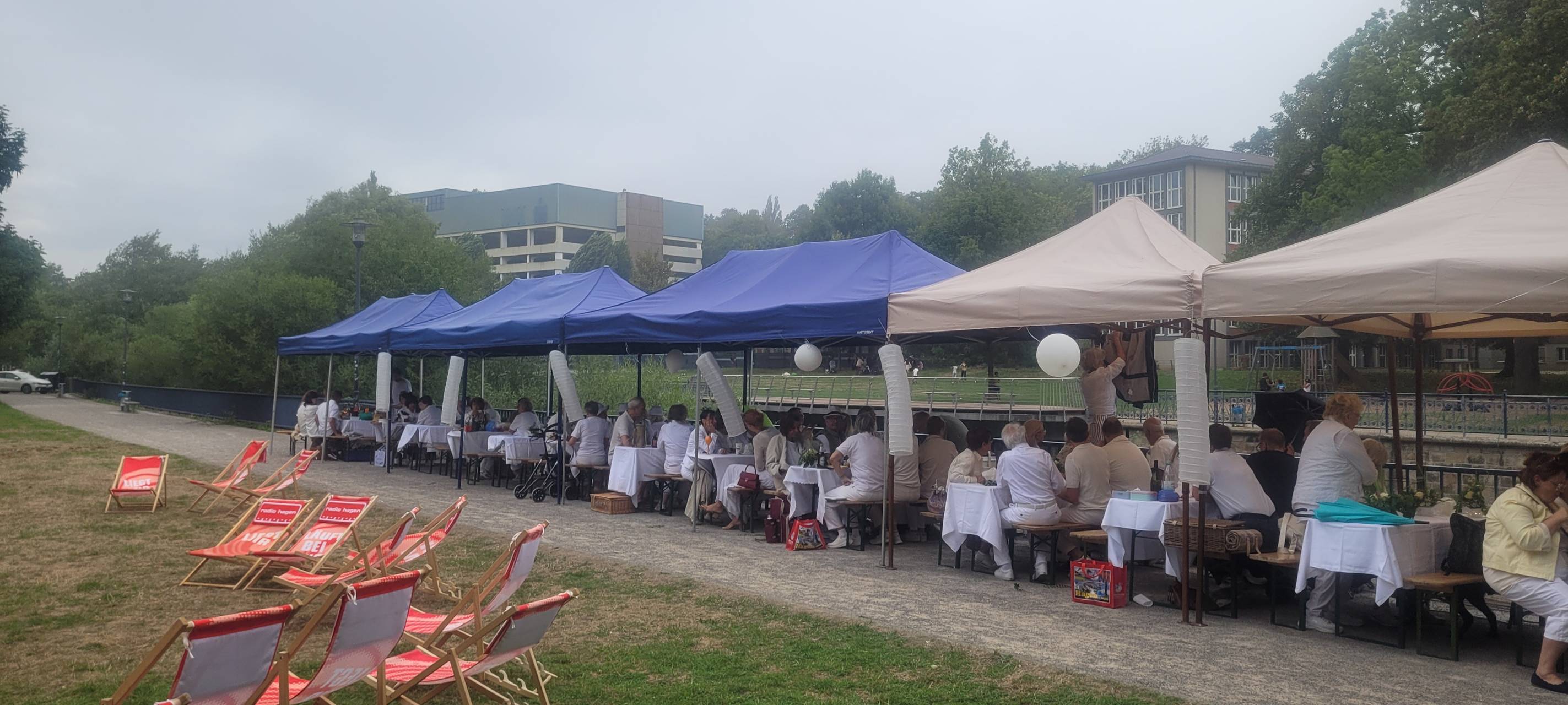 Ganz in Weiß – Picknick an der Volme