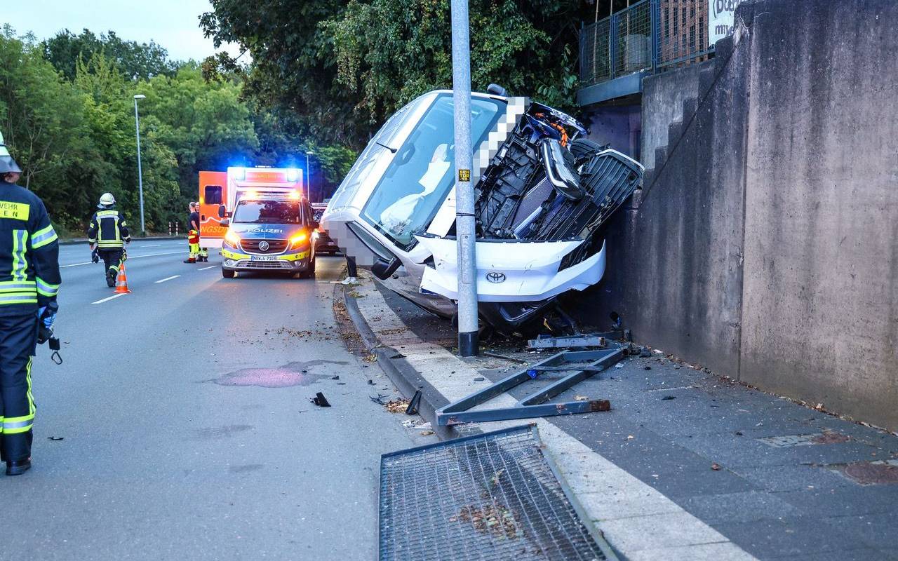 Schwerer Unfall auf Feithstraße