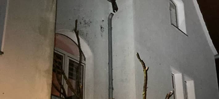 Beschädigtes Hausdach