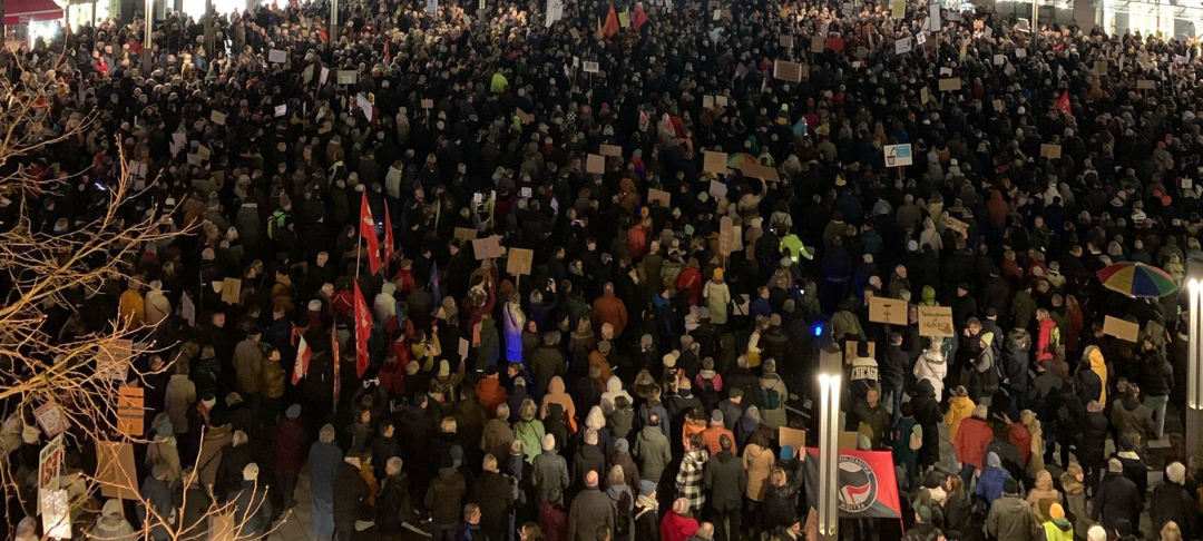 Bis zu 5000 Menschen auf der Straße