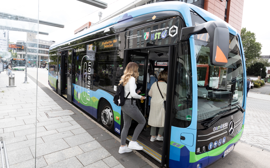 Busse - elektrisch und bargeldlos