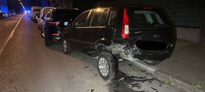 geparkter PKW