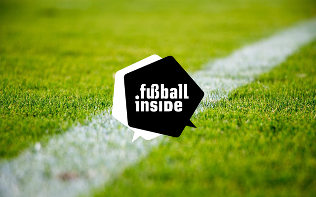 Fußball Inside Logo auf Rasenmotiv